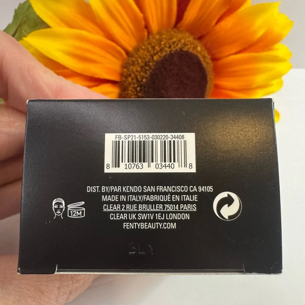 Allure Best of Beauty Winner - Fenty Beauty Pro Filt'r Setting Powder - Honey